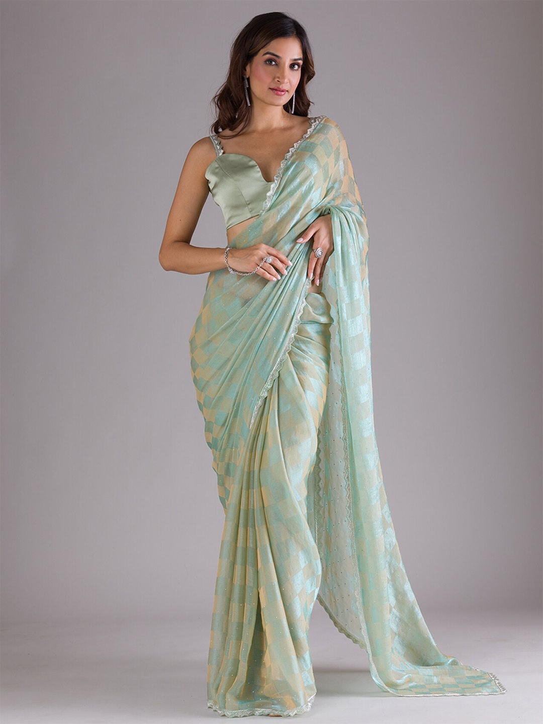 

Koskii Checked Beads and Stones Crepe Saree, Green