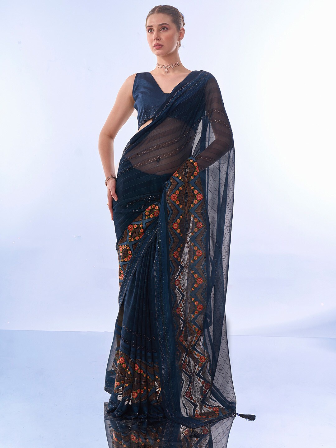 

Ishin Floral Printed Chiffon Saree, Teal