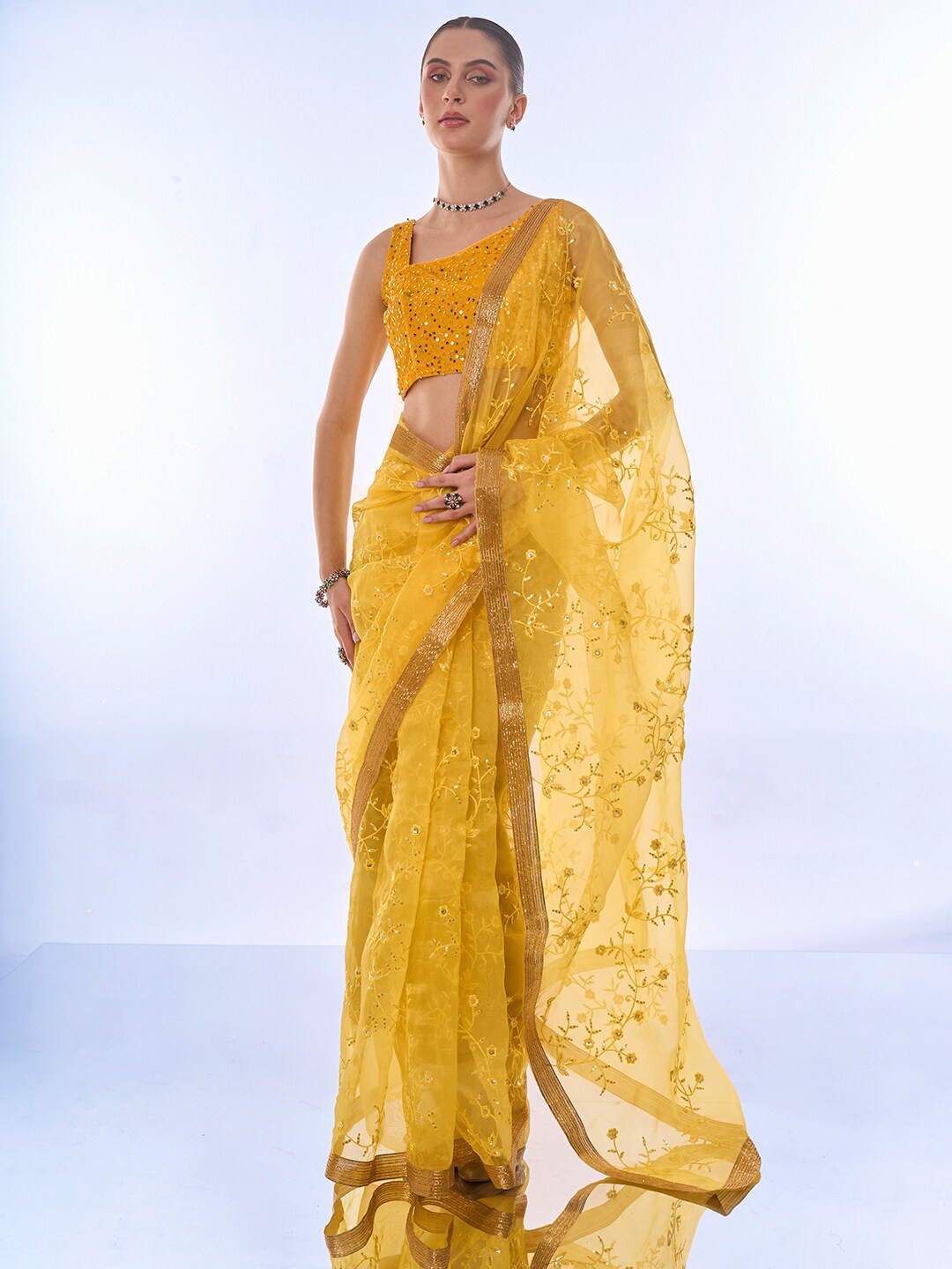 

Ishin Floral Sequinned Net Saree, Yellow