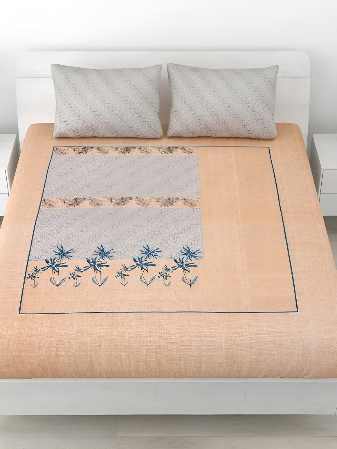 

LIVING ROOTS Double Queen Size Jaipur Block Print Cotton Double Bedsheet & 2 Pillow Covers, Beige