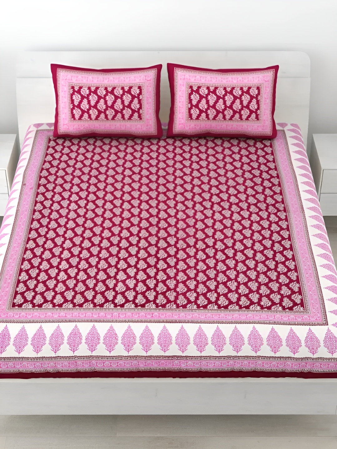 

LIVING ROOTS Double Queen Size Jaipur Block Print Cotton Double Bedsheet & 2 Pillow Covers, Maroon