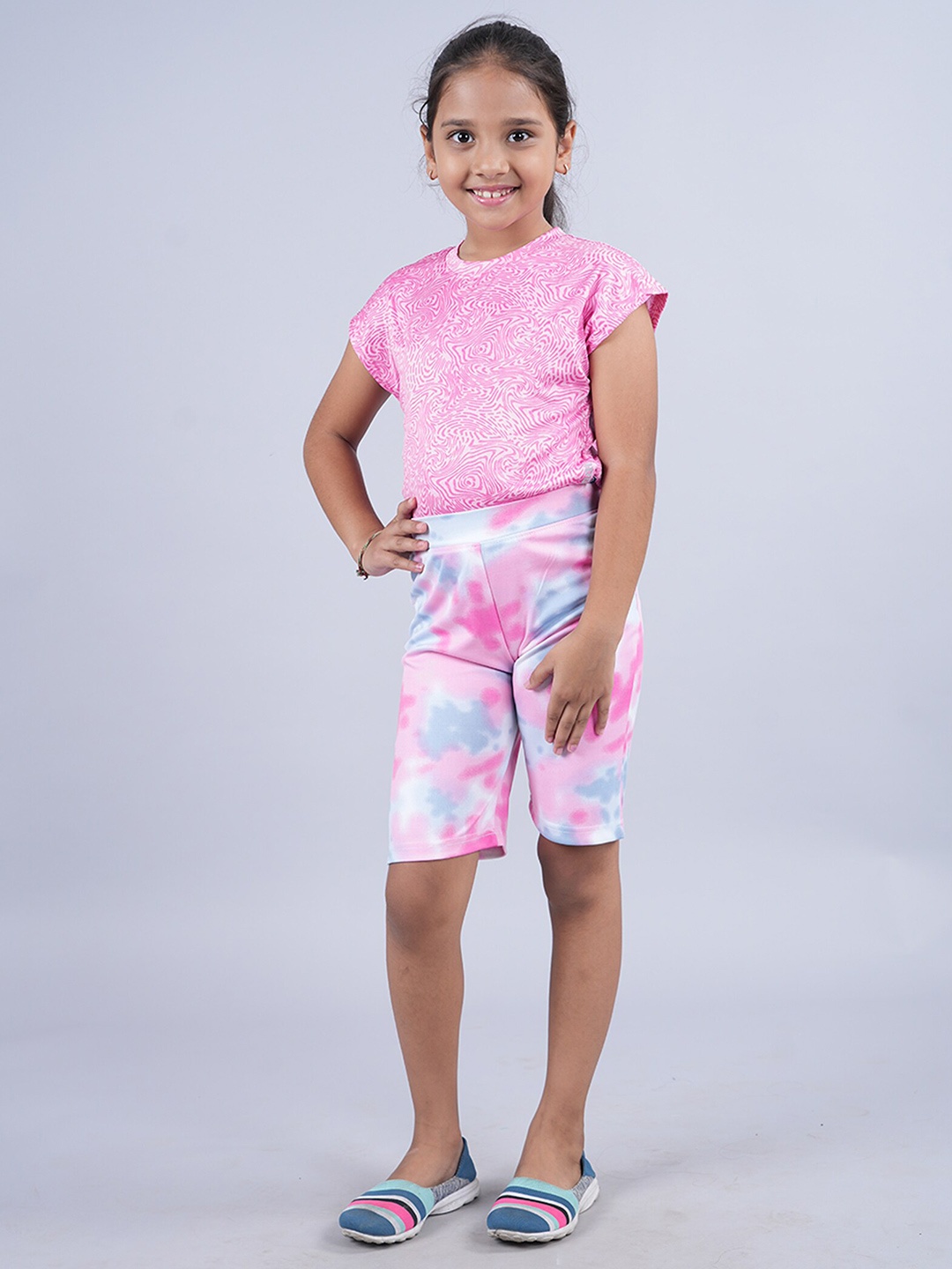 KiddoPanti Girls Printed Top with Shorts, Pink
