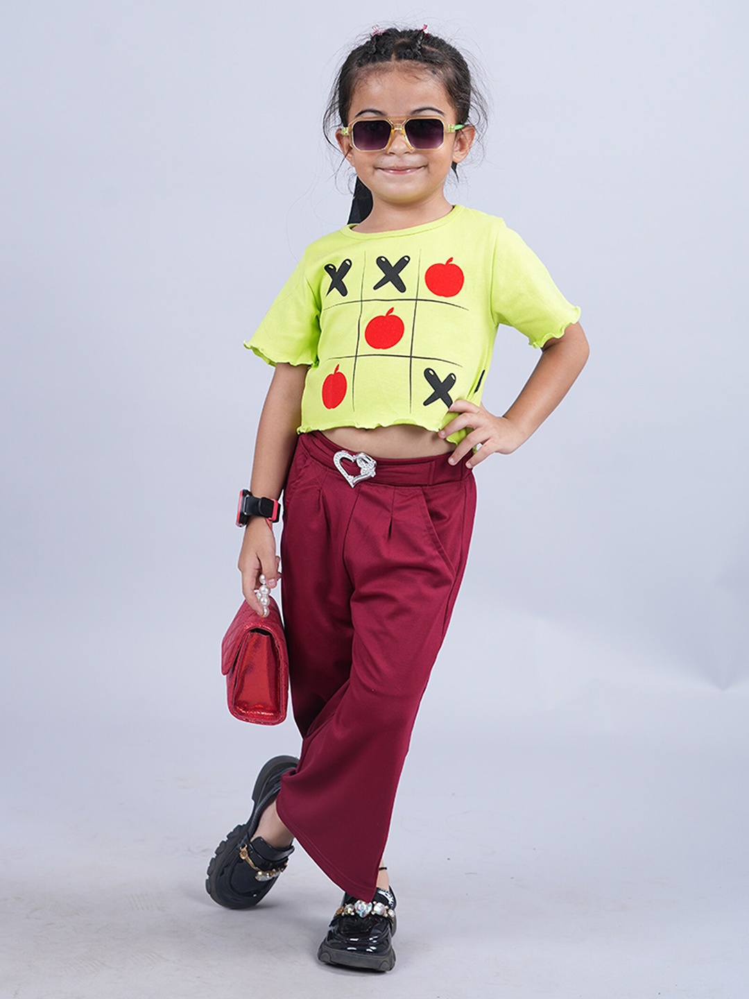 

KiddoPanti Girls Printed Round Neck Short Sleeves Pure Cotton Clothing Set, Green