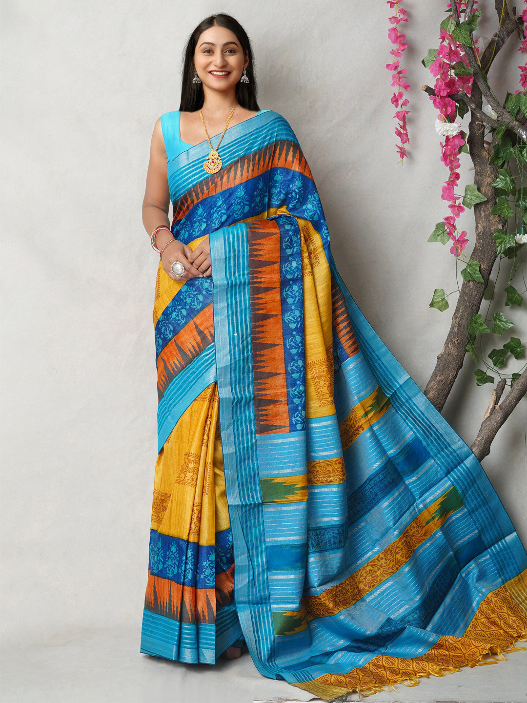 

Unnati Silks Ethnic Motifs Pure Silk Handloom Tussar Saree, Yellow