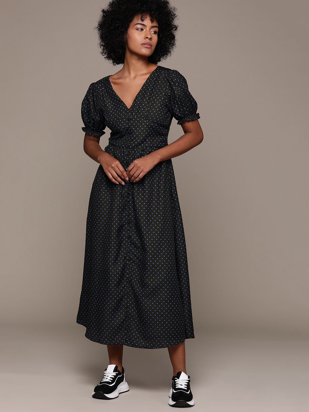 

The Roadster Life Co. Polka Dot Printed Puff Sleeves A-Line Midi Dress, Black