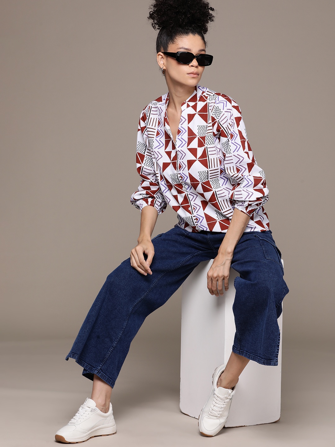 

Roadster Printed Mandarin Collar Casual Shirt, Brown
