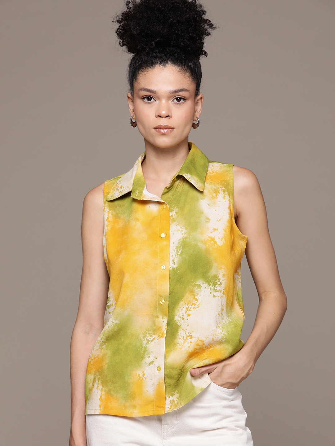 

Roadster Printed Casual Shirt, Yellow
