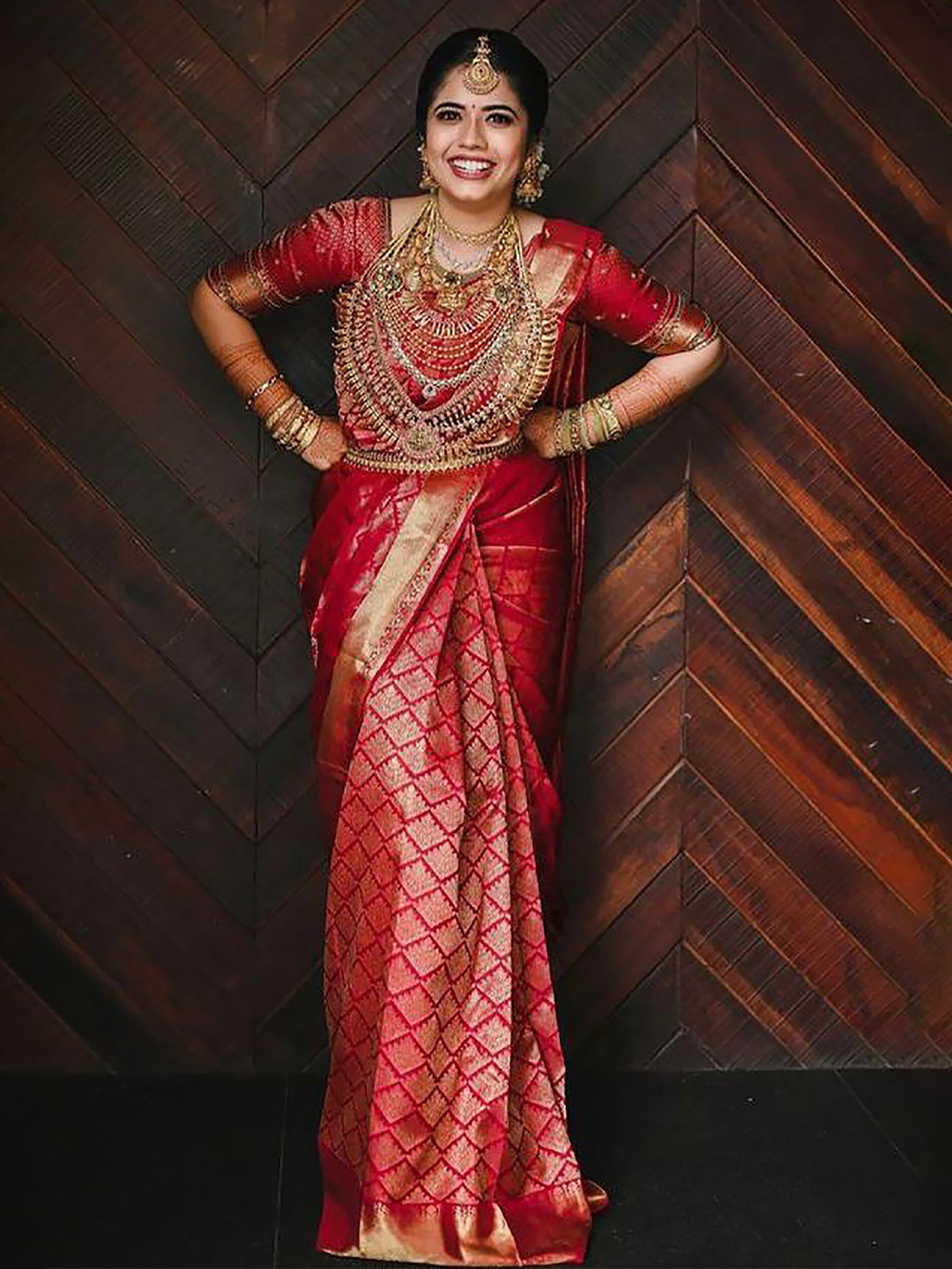 

Aldwych Ethnic Woven Design Zari Banarasi Saree, Red