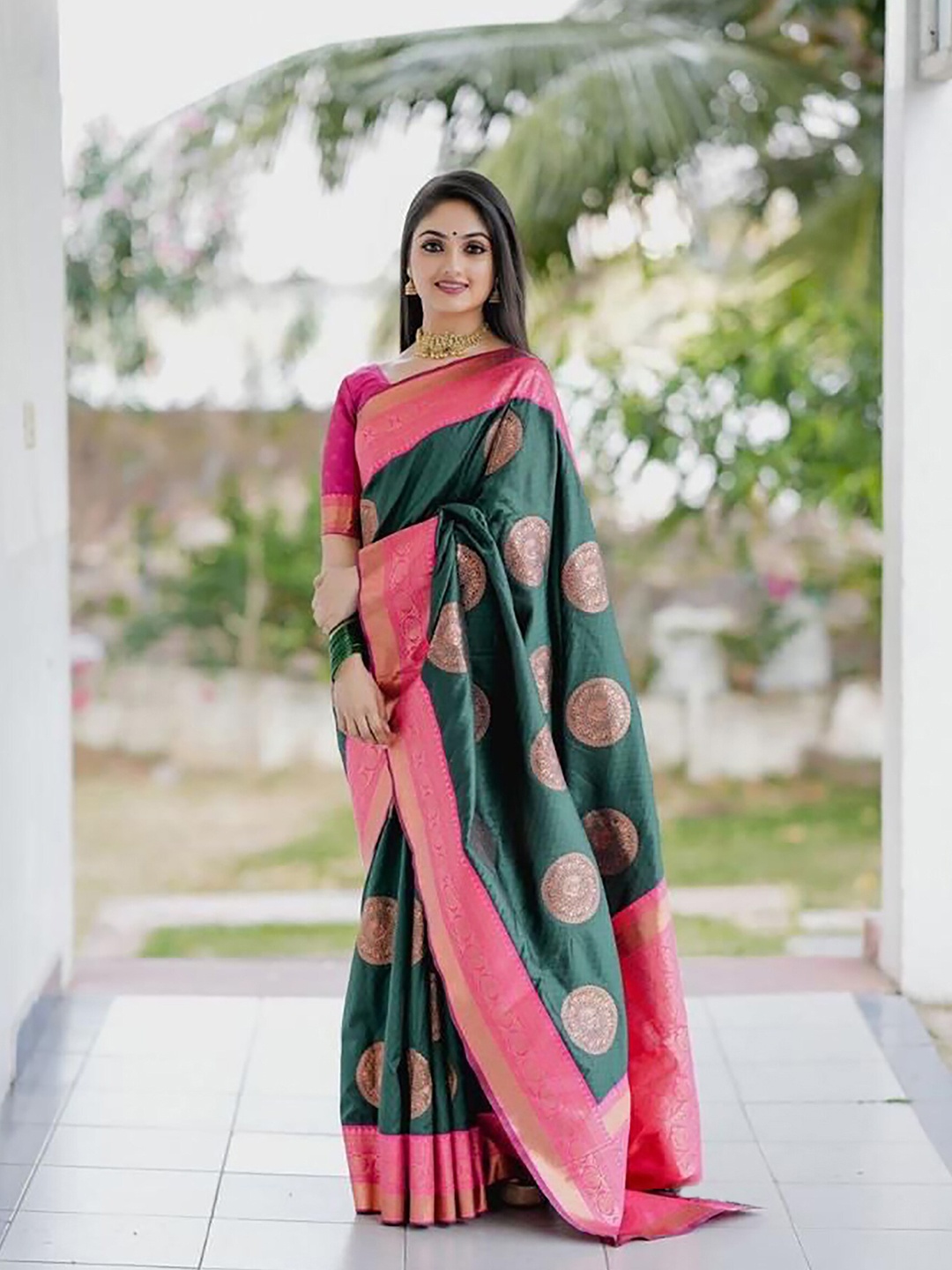 

Aldwych Woven Design Zari Banarasi Saree, Green