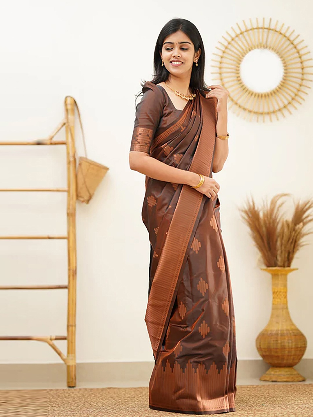 

Aldwych Woven Design Zari Banarasi Saree, Brown