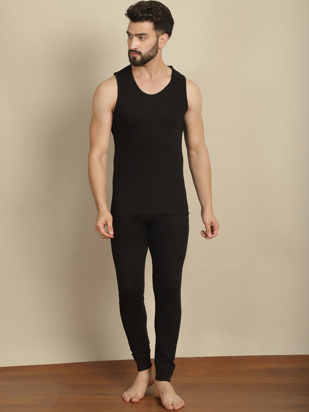 

Aerowarm Round Neck Sleeveless Thermal Set, Black