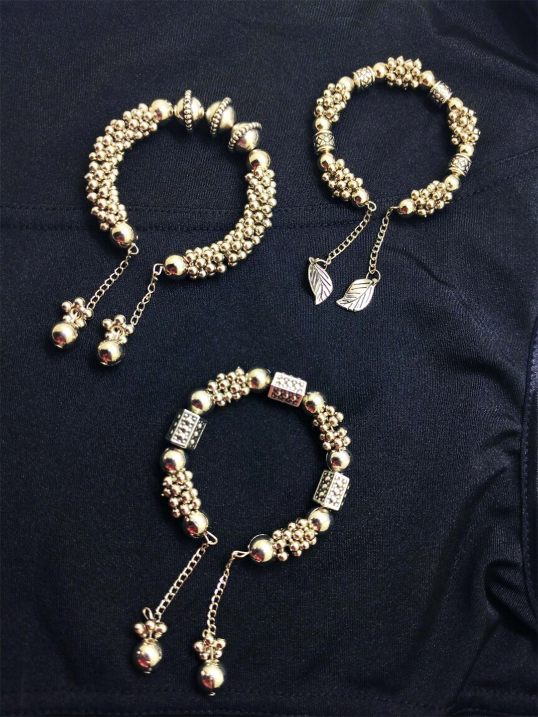 

FEMMIBELLA Set of 3 Artificial Beads Charm Bracelet, Gold
