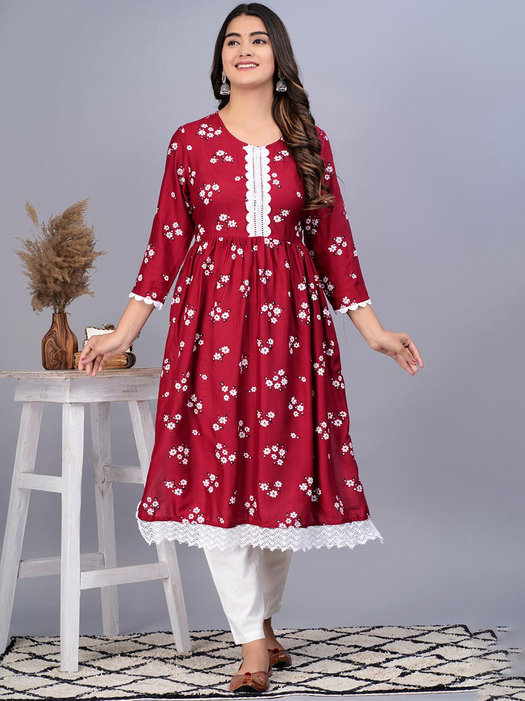 

Bachuu Round Neck Floral Printed Gotta Patti Kurta, Maroon