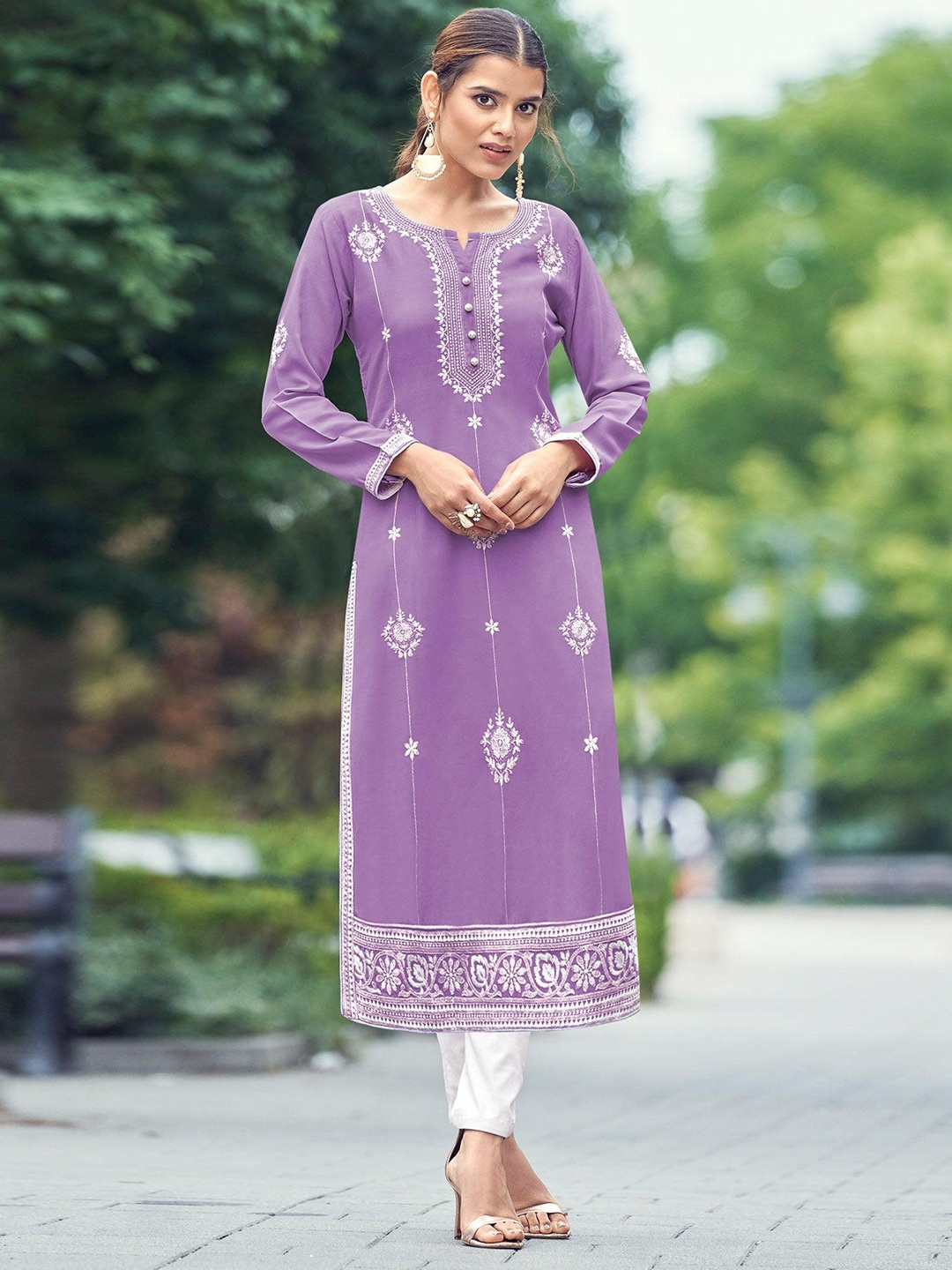 

Peachmode Floral Embroidered Lucknowi Work Straight Kurta, Purple