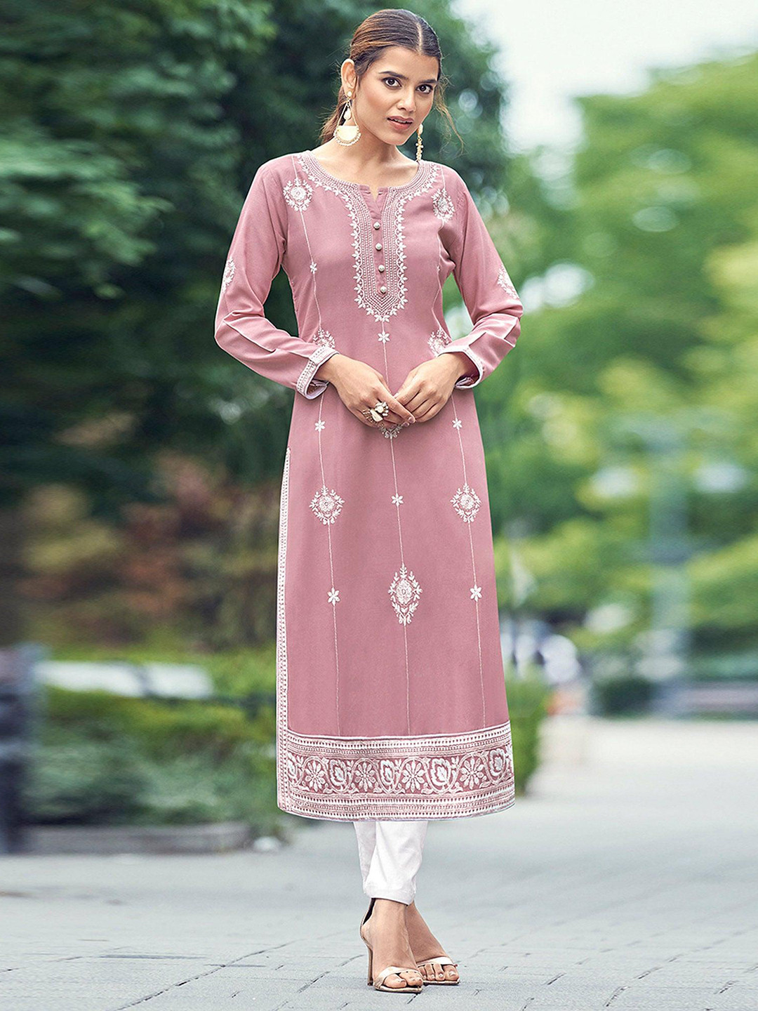 

Peachmode Floral Embroidered Lucknowi Work Straight Kurta, Pink