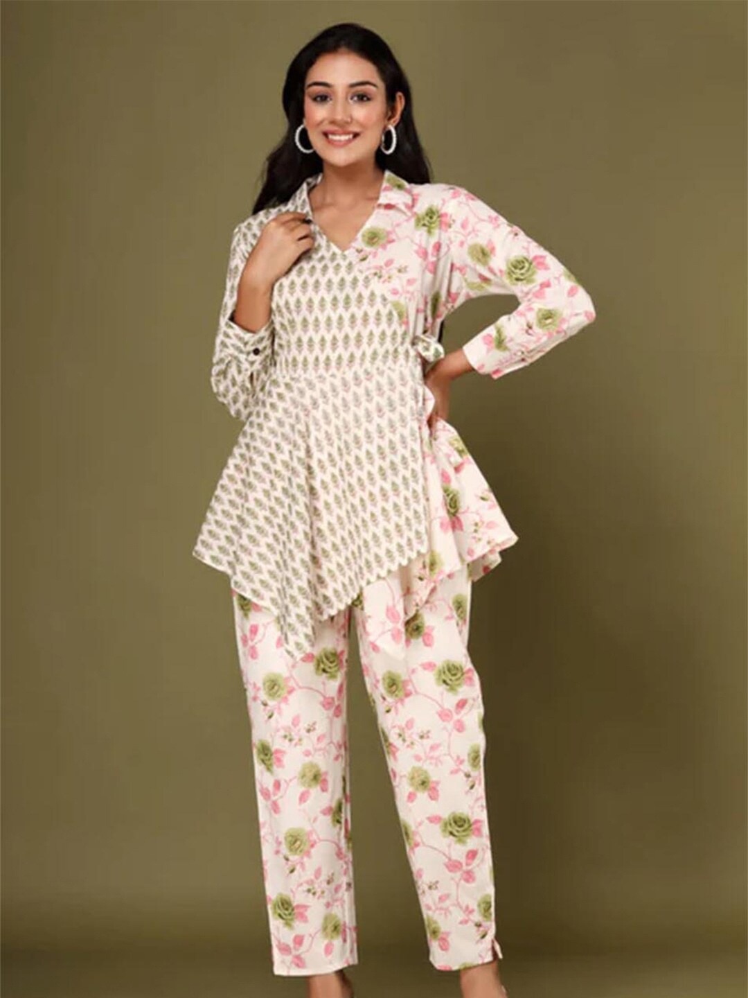 

ARAVALII Top With Trousers Co-Ords Set, Green