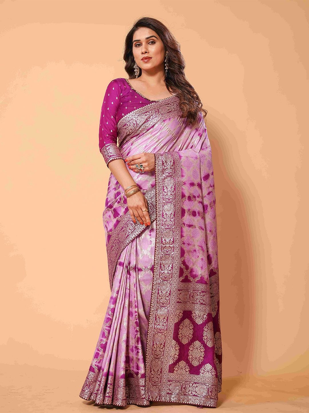 

DEVATITHI Woven Design Banarasi Saree, Maroon