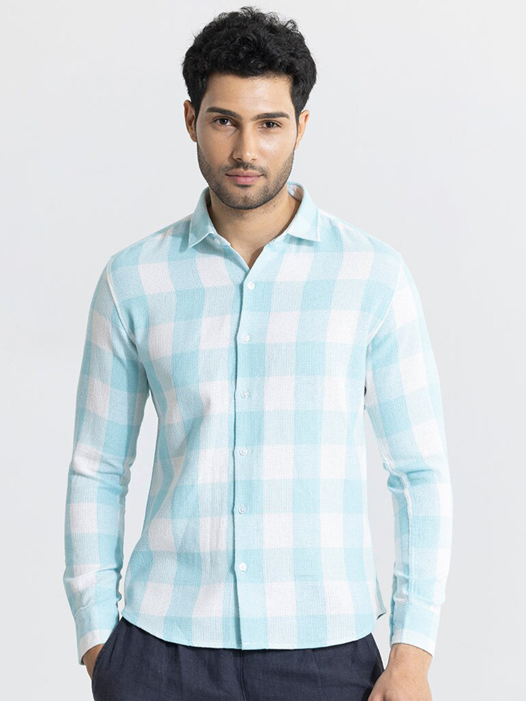 

Snitch Blue Classic Slim Fit Checked Spread Collar Cotton Casual Shirt