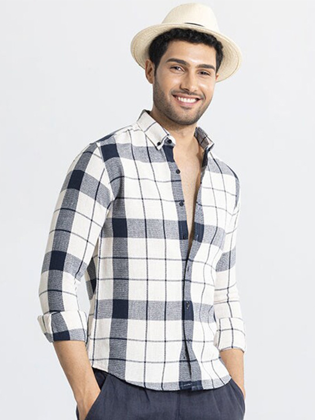 

Snitch Classic Slim Fit Long Sleeves Spread Collar Cotton Opaque Printed Casual Shirt, Cream
