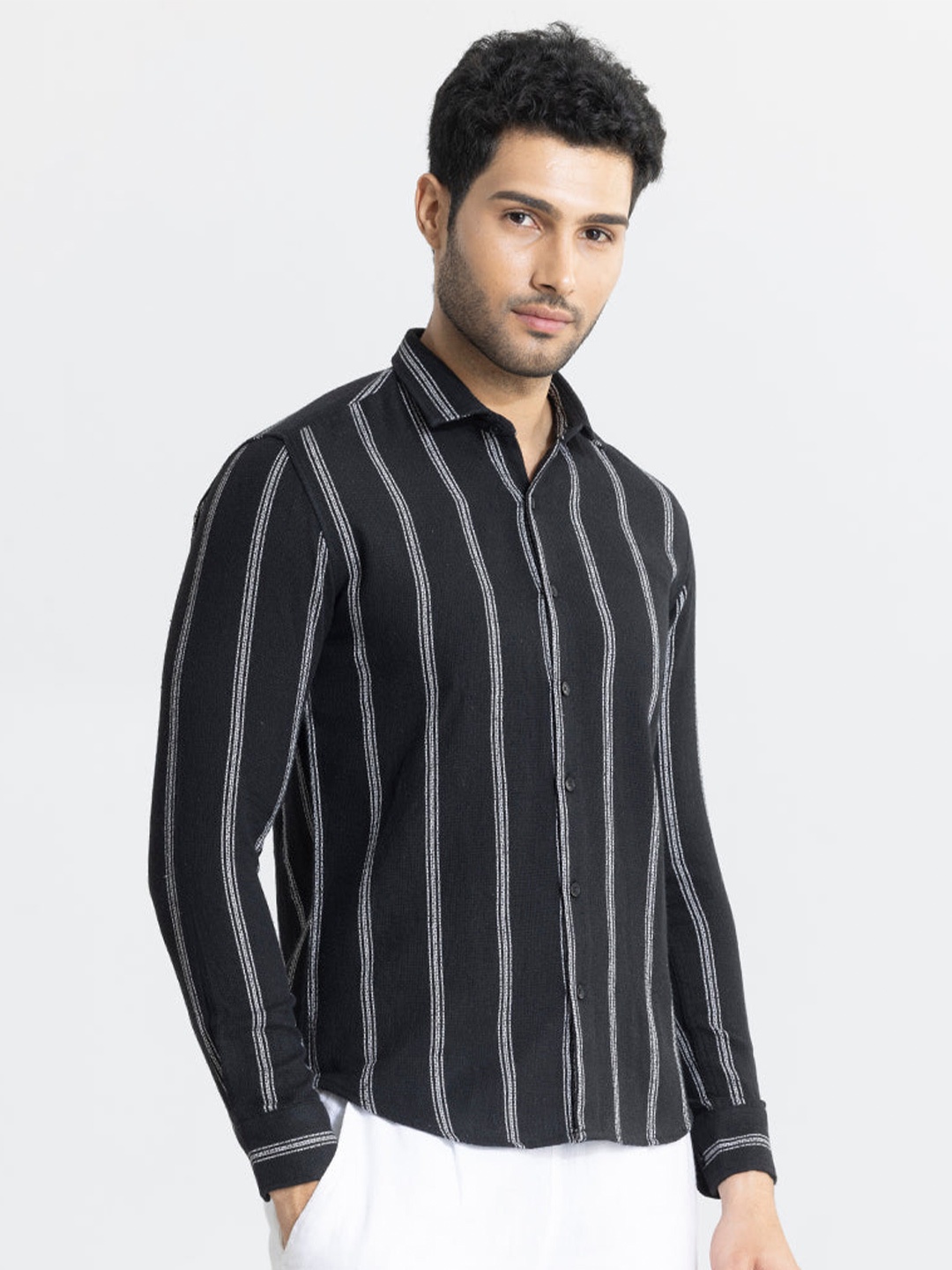 

Snitch Black Classic Slim Fit Striped Spread Collar Cotton Casual Shirt