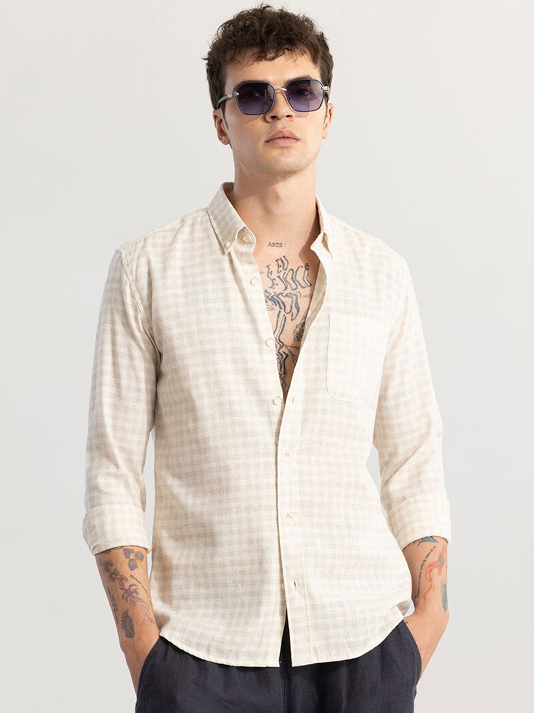 

Snitch Beige Classic Slim Fit Checked Button-Down Collar Linen Casual Shirt