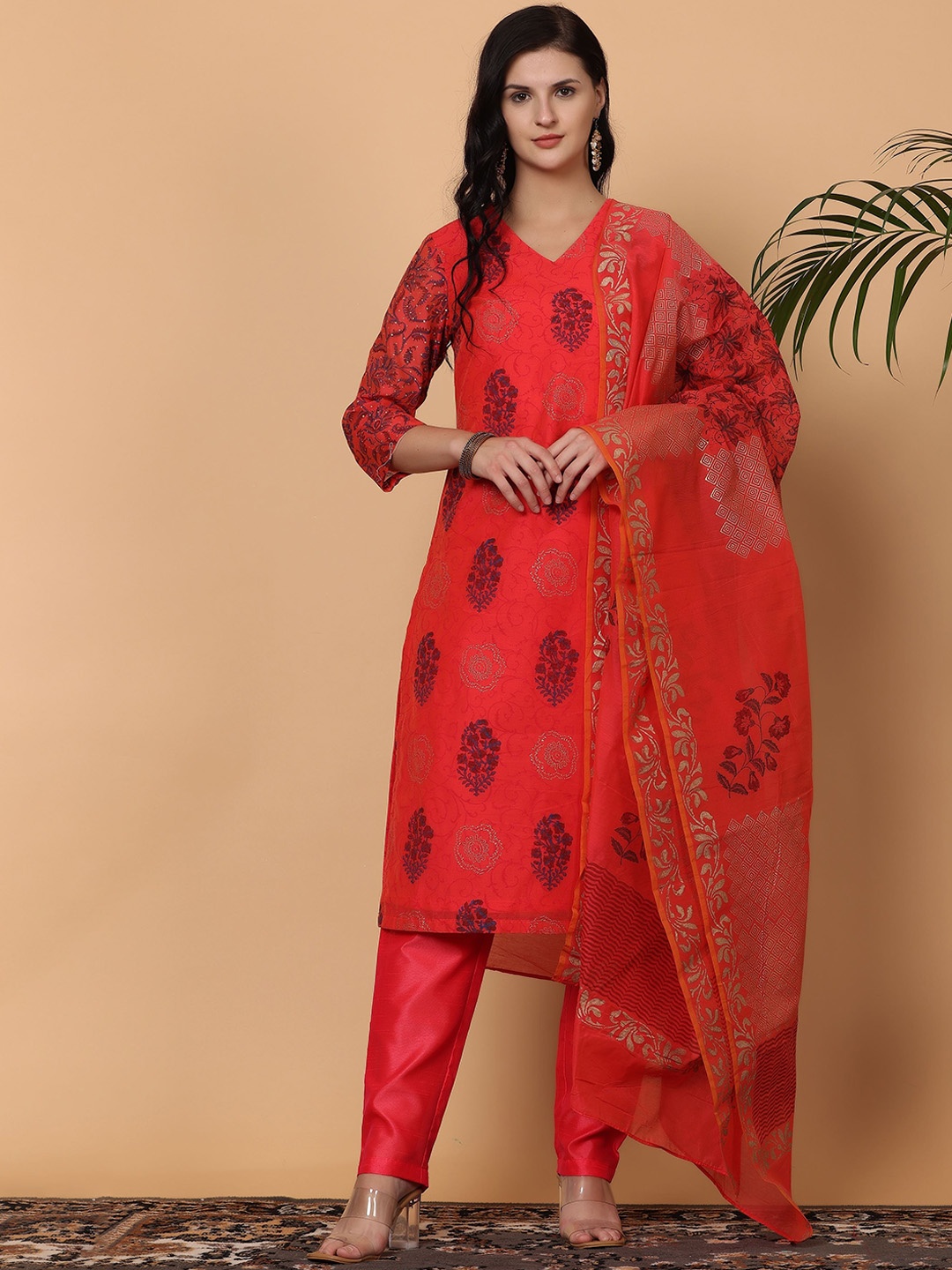 

KAANCHIE NANGGIA Floral Embroidered Straight Kurta With Trousers & Dupatta, Red