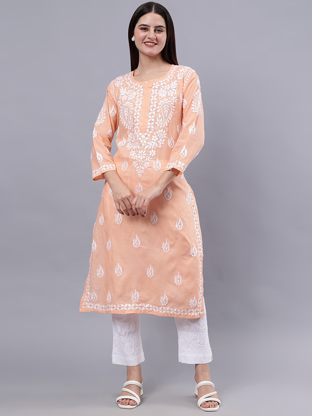 

Seva Chikan Ethnic Motifs Embroidered Cotton Lucknowi Chikankari Kurta, Peach