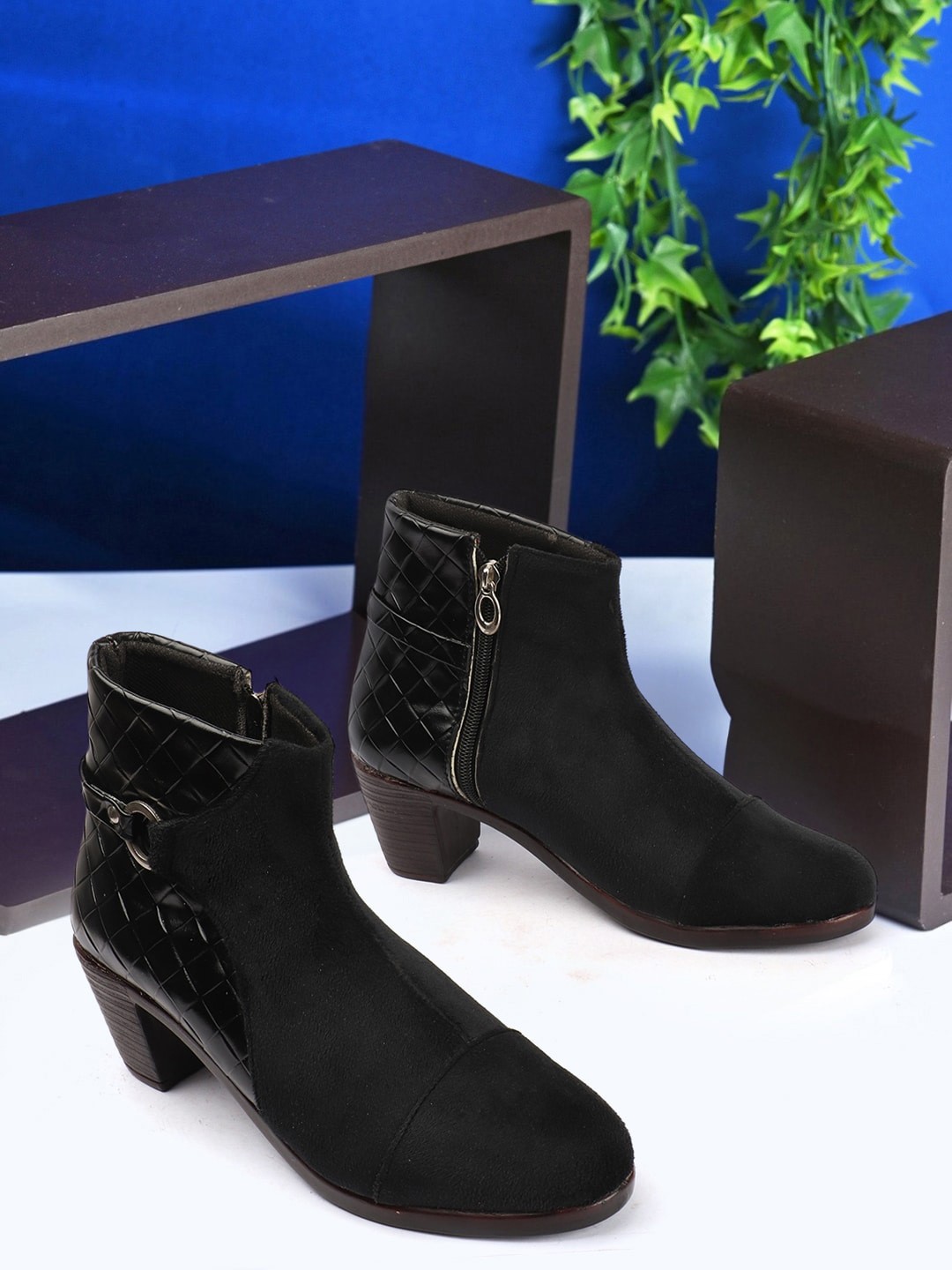 

FASHIMO Women Round Toe Block Heeled Nubuck Boots, Black
