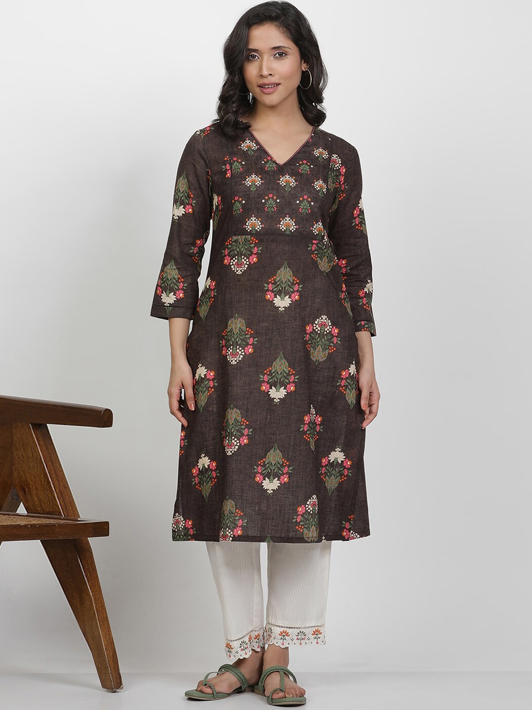 

W Women Floral Printed V-Neck Kurta, Brown
