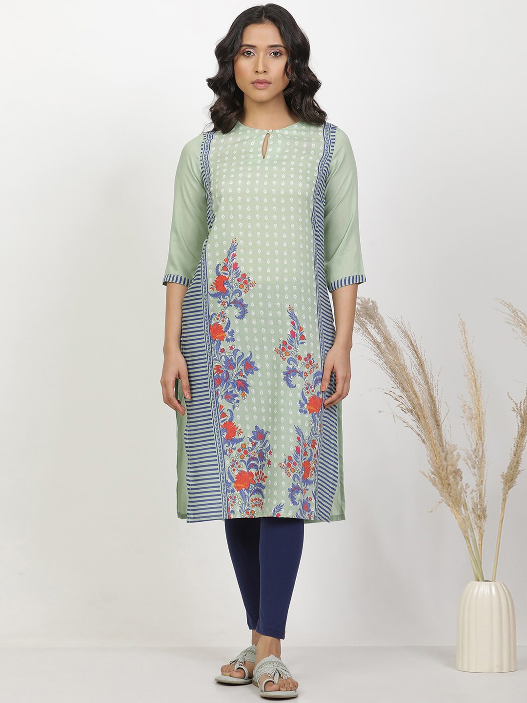 

W Floral Printed Regular Kurta, Green