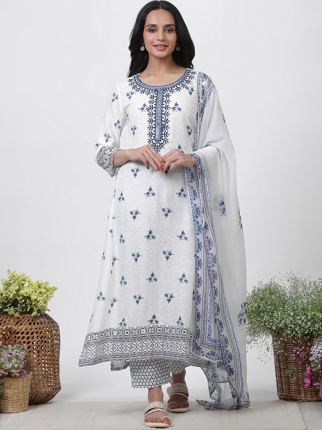 

W Floral Printed Regular Thread Work Kurta with Trouser & Dupatta, White