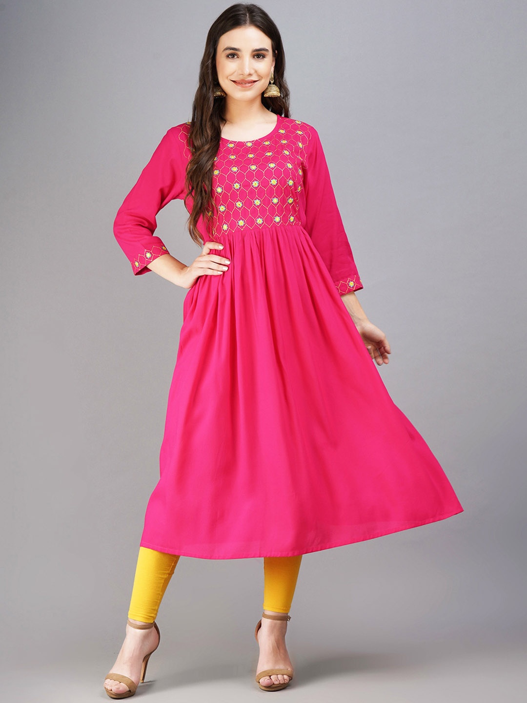 

SHOOLIN Ethnic Motifs Embroidered Round Neck Anarkali Kurta, Pink