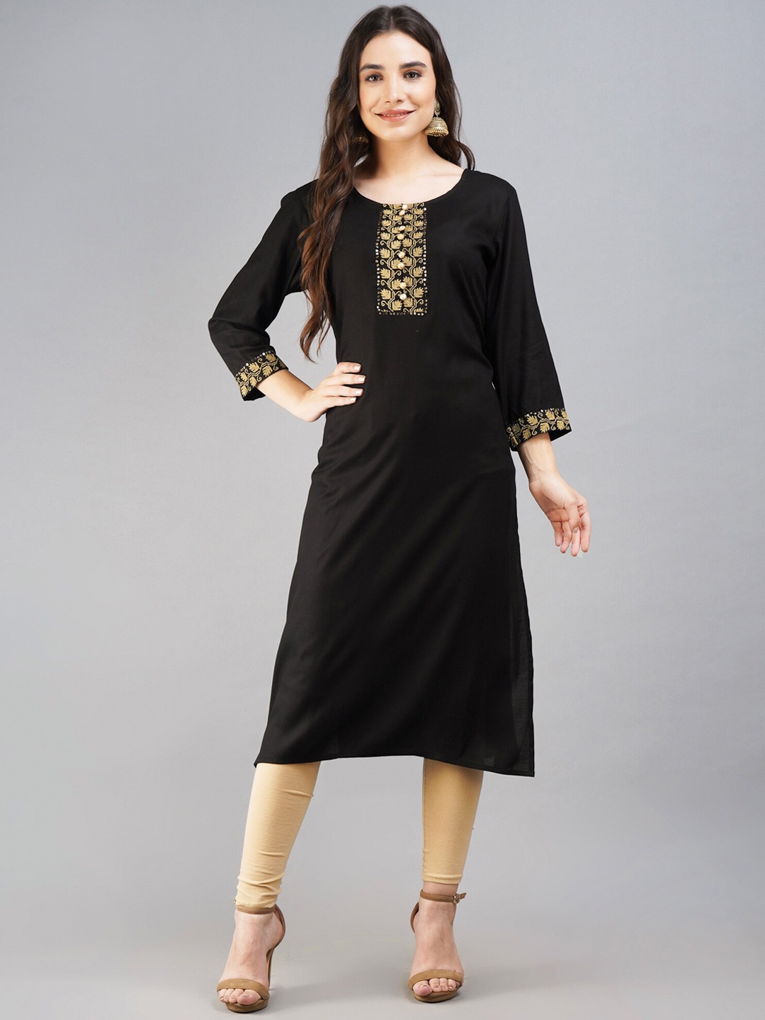 

SHOOLIN Geometric Yoke Design Sequined Straight Kurta, Black