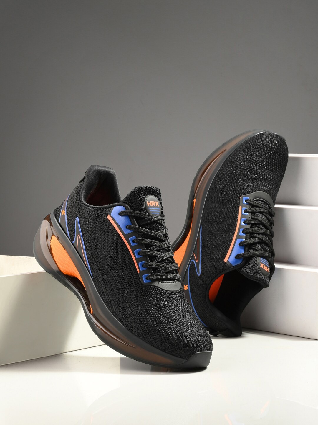 

HRX by Hrithik Roshan Men Black Aircube Non-Marking Running Shoes