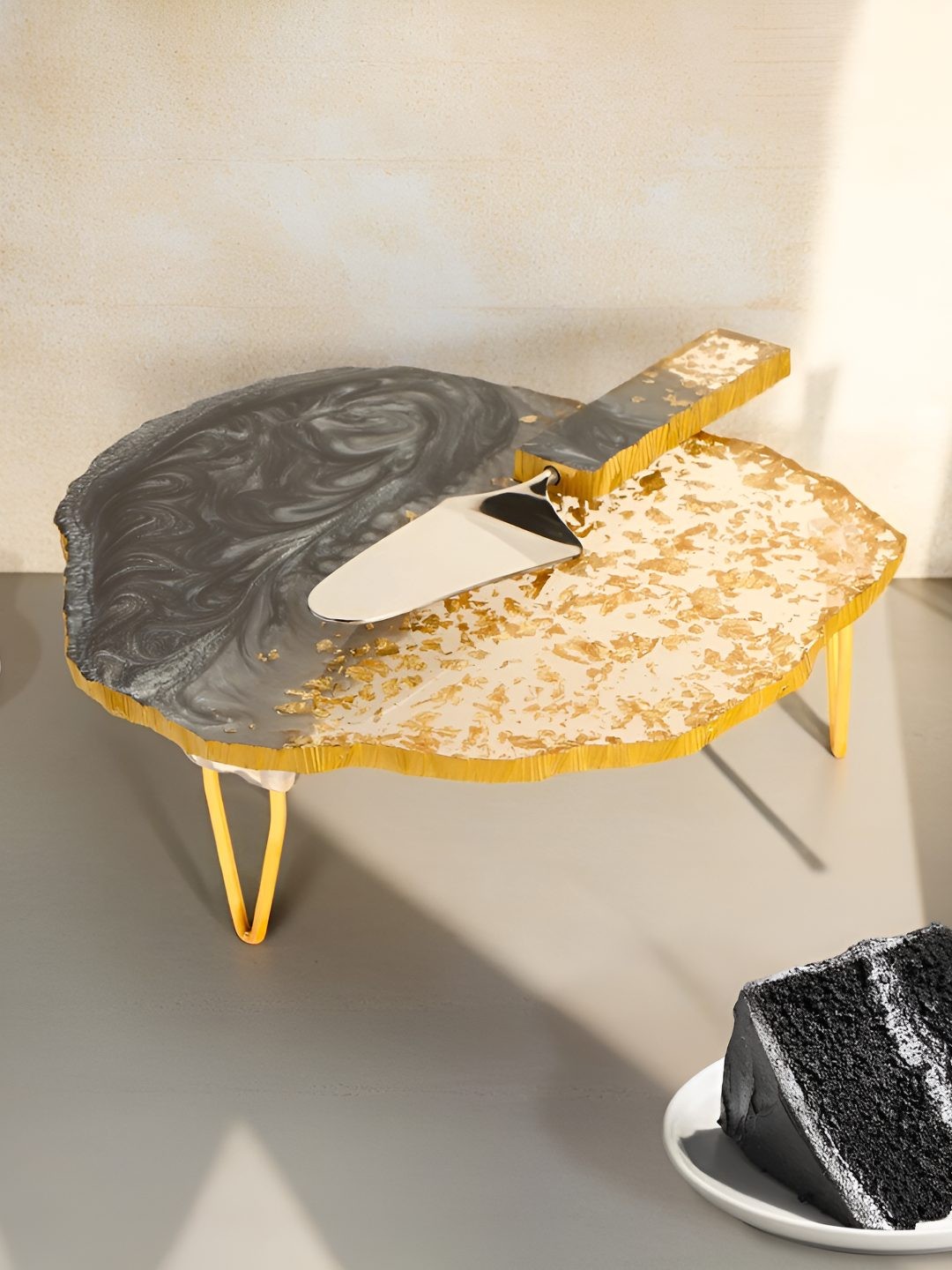 

THE HOME CO. Grey 2 Pieces Printed Resin Cake Stand With Picker