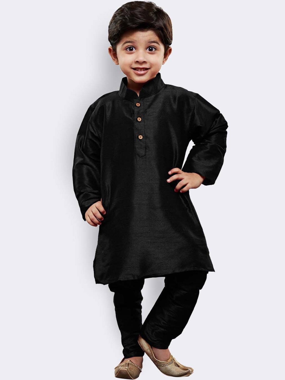 

VASTRAMAY Boys Long Sleeves Dupion Silk Kurta with Pyjamas, Black