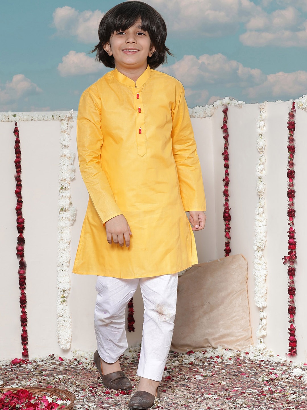 

VASTRAMAY Boys Regular Straight Kurta With Pyjamas, Orange