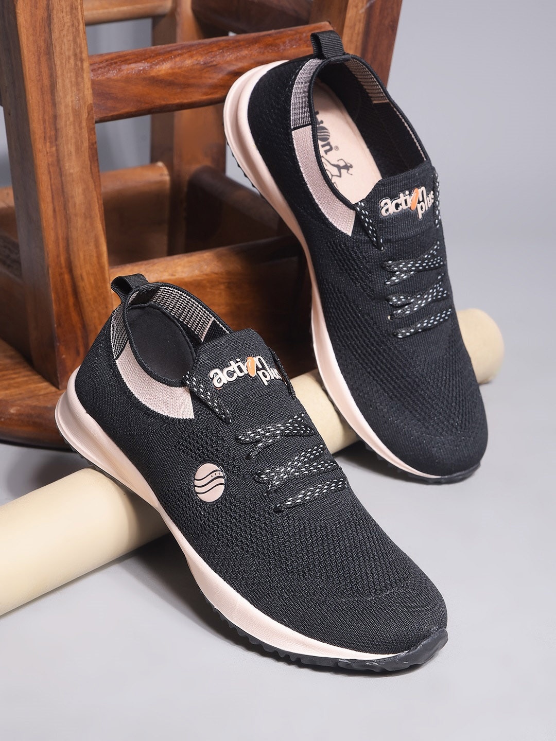 

Action Women Textured Lace Up Sneakers, Black