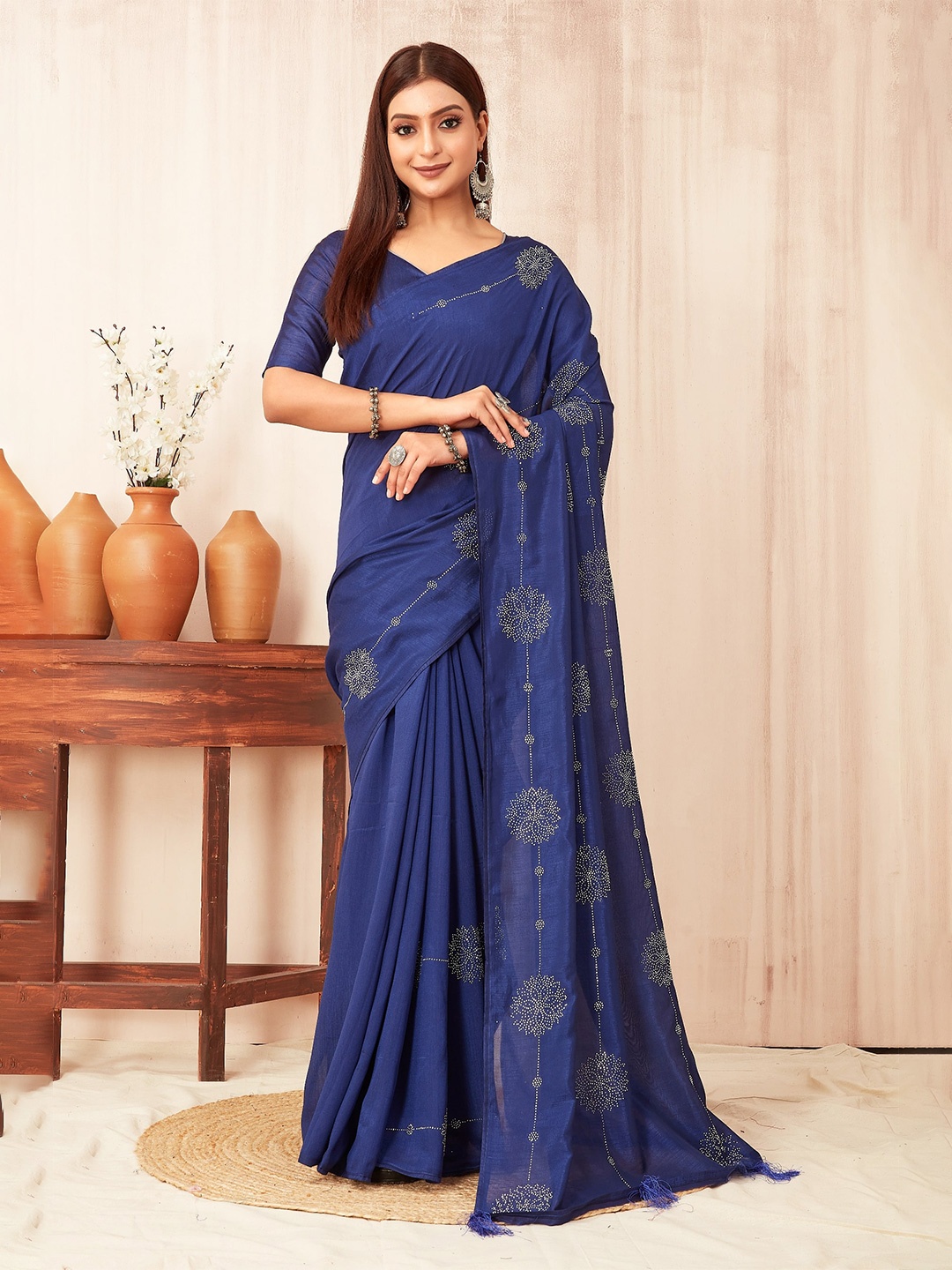 

SWADESI STUFF Embellished Pure Georgette Saree, Blue