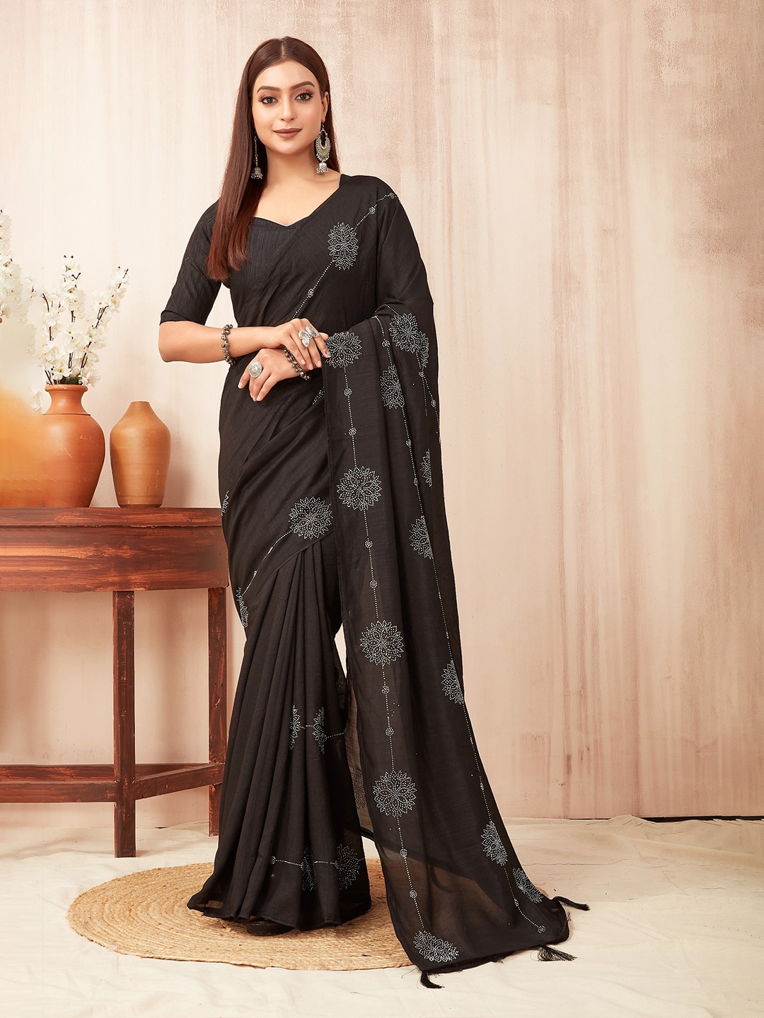 

SWADESI STUFF Embellished Pure Georgette Saree, Black