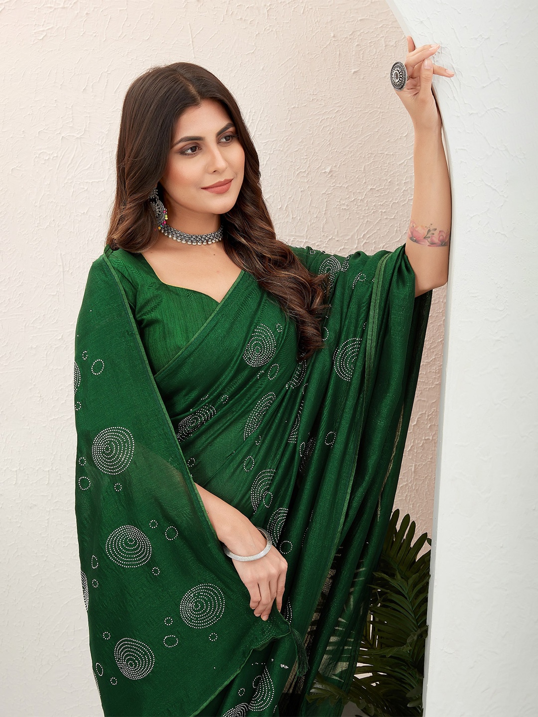 

SWADESI STUFF Embellished Pure Georgette Saree, Green