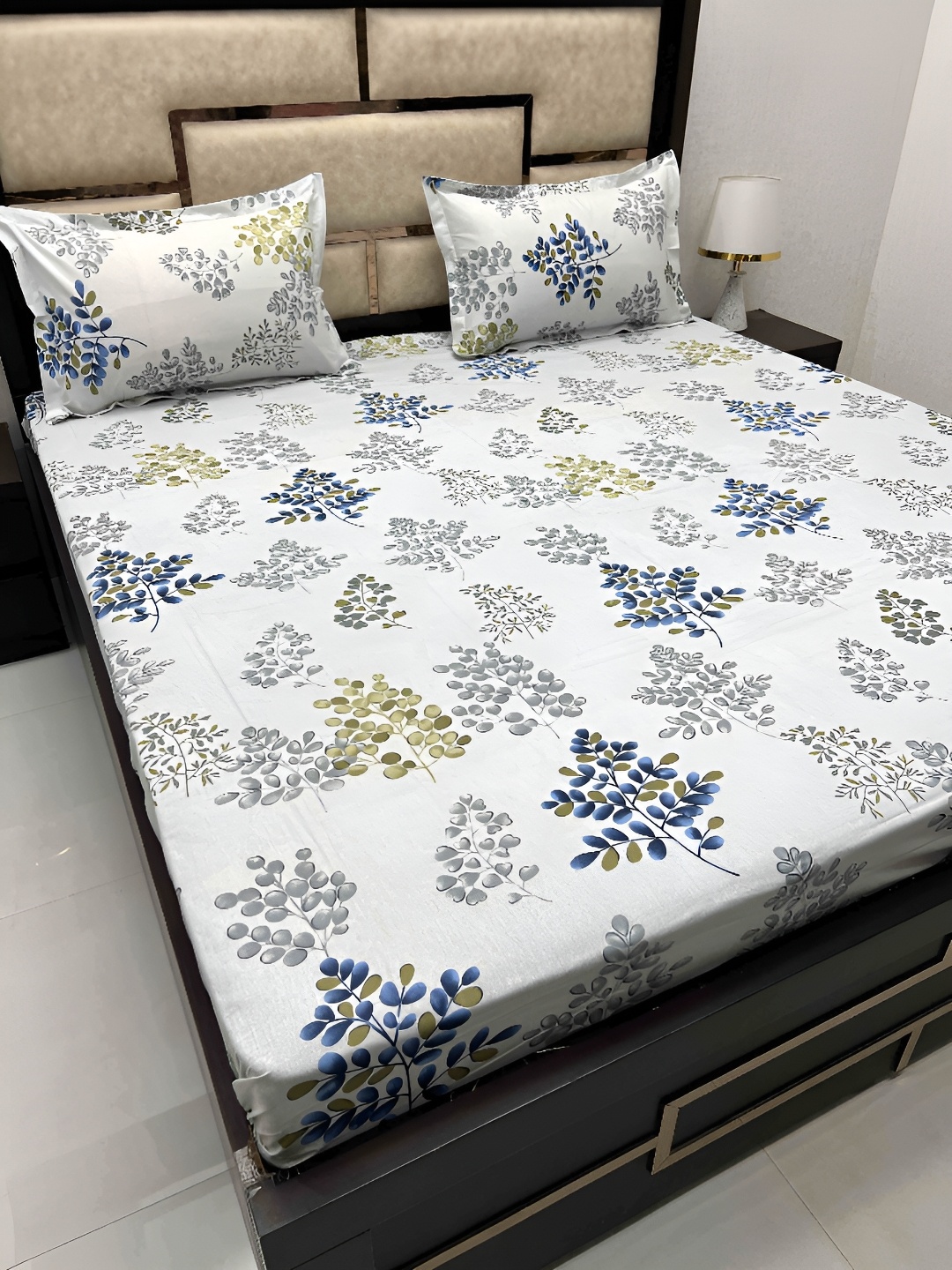 

Pure Decor Grey & Green Floral Cotton 380 TC King Bedsheet with 2 Pillow Covers