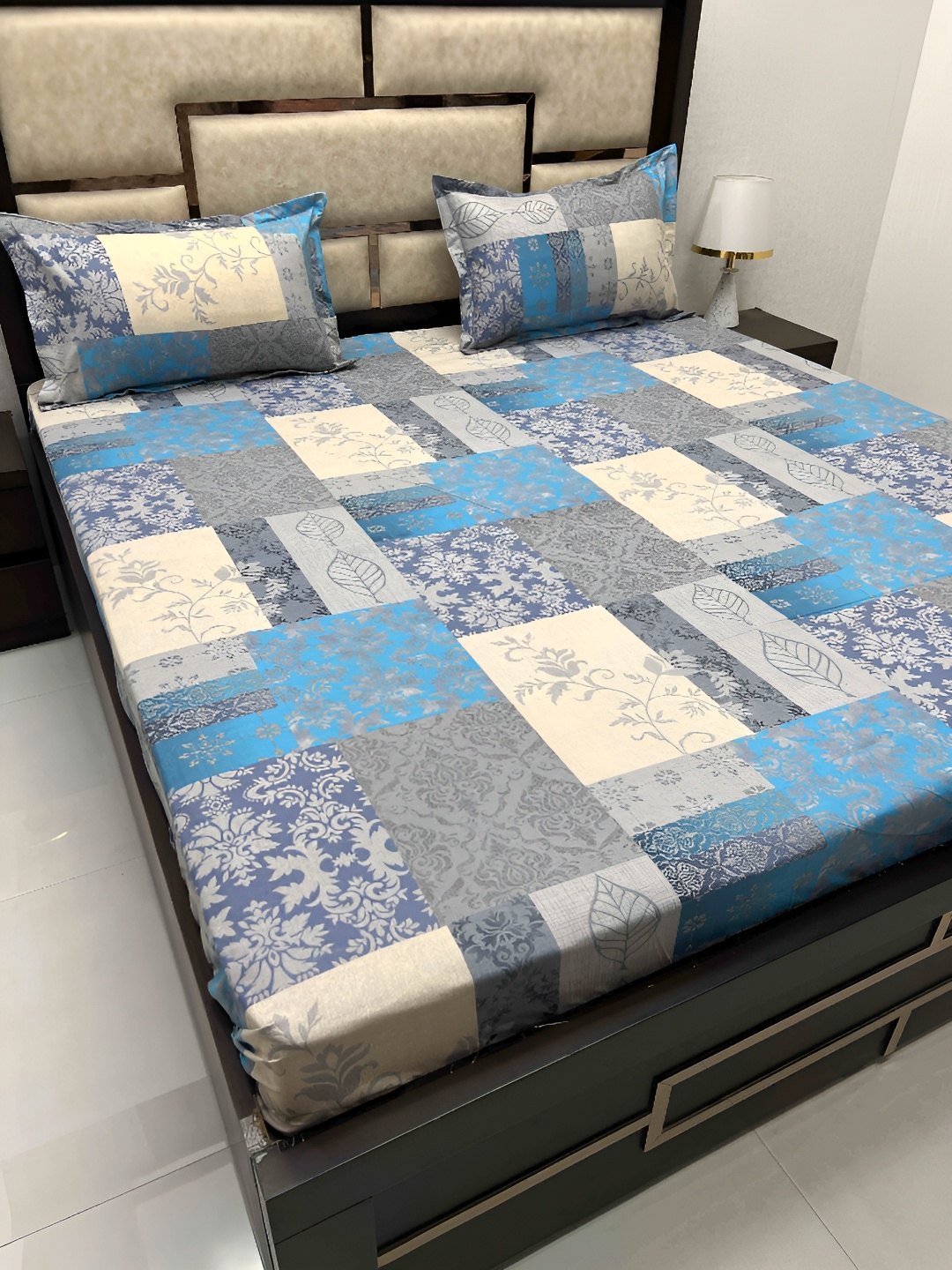 

Pure Decor Blue & Beige Floral Cotton 380 TC King Bedsheet with 2 Pillow Covers