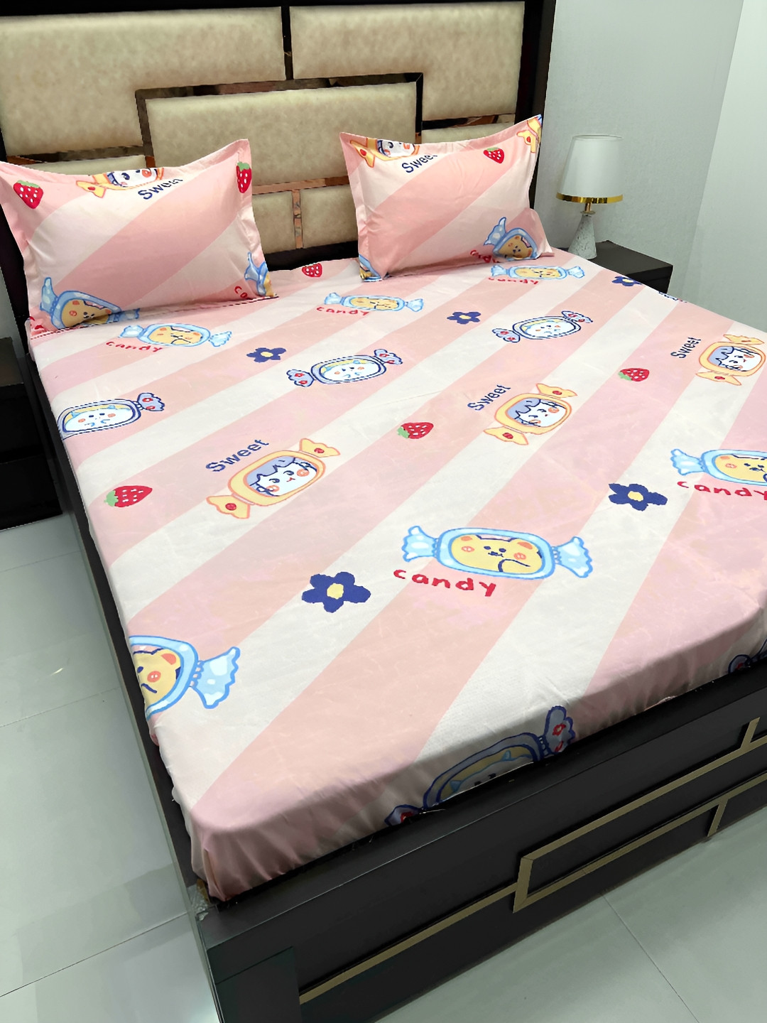 

Pure Decor Pink & White CartoonCharacters 260 TC Cotton Queen Bedsheet with 2 PillowCovers