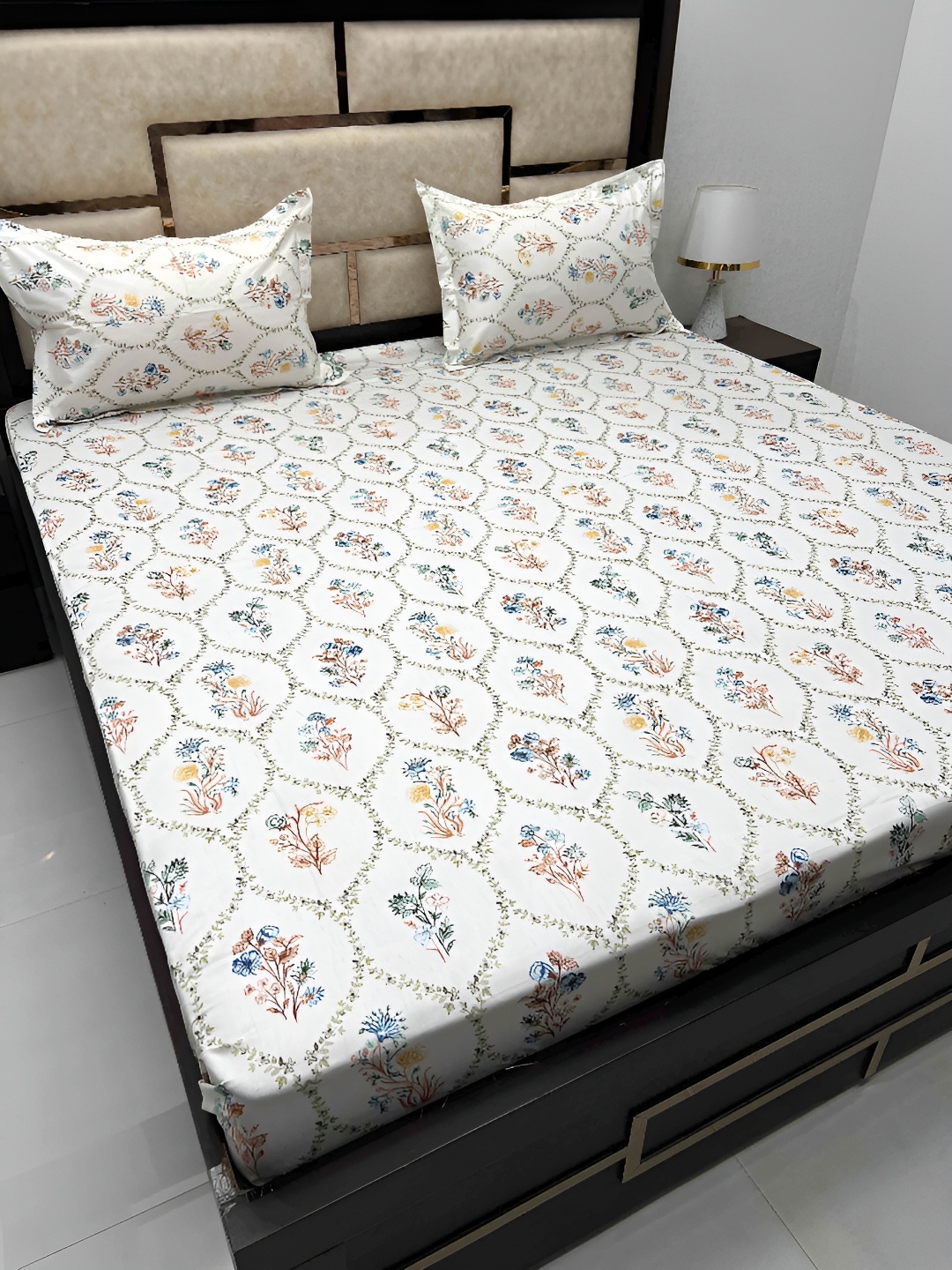 

Pure Decor White & Blue Floral Cotton 380 TC King Bedsheet with 2 Pillow Covers