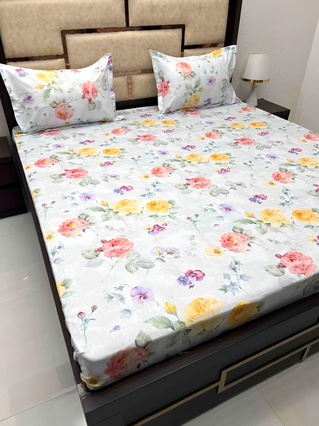 

Pure Decor White & Yellow Floral Cotton 500 TC King Bedsheet with 2 Pillow Covers