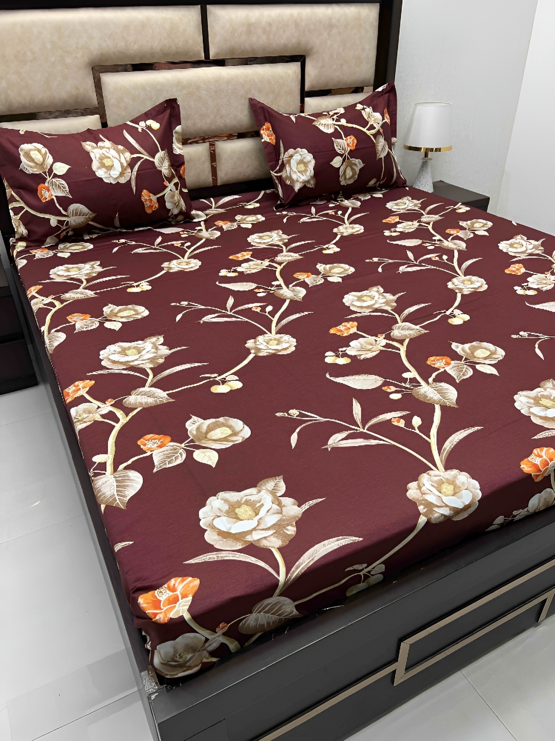 

Pure Decor Maroon & White Floral Cotton 380 TC King Bedsheet with 2 Pillow Covers