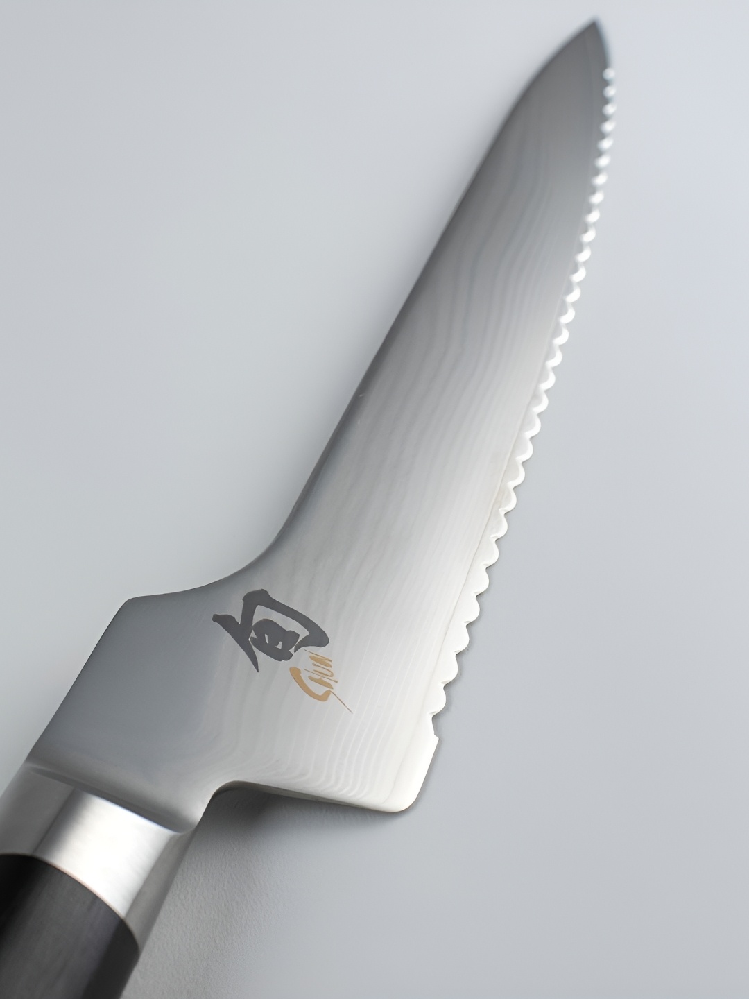 

KAI Shun Black Classic Offset Bread Knife
