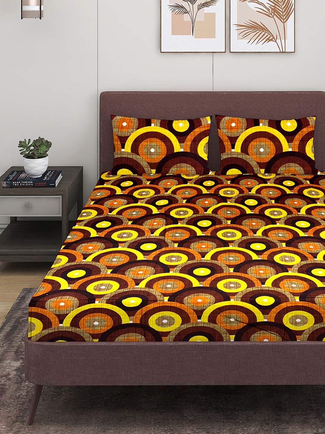 

ROMEE Yellow & Brown Geometric 144 TC Queen Bedsheet with 2 Pillow Covers