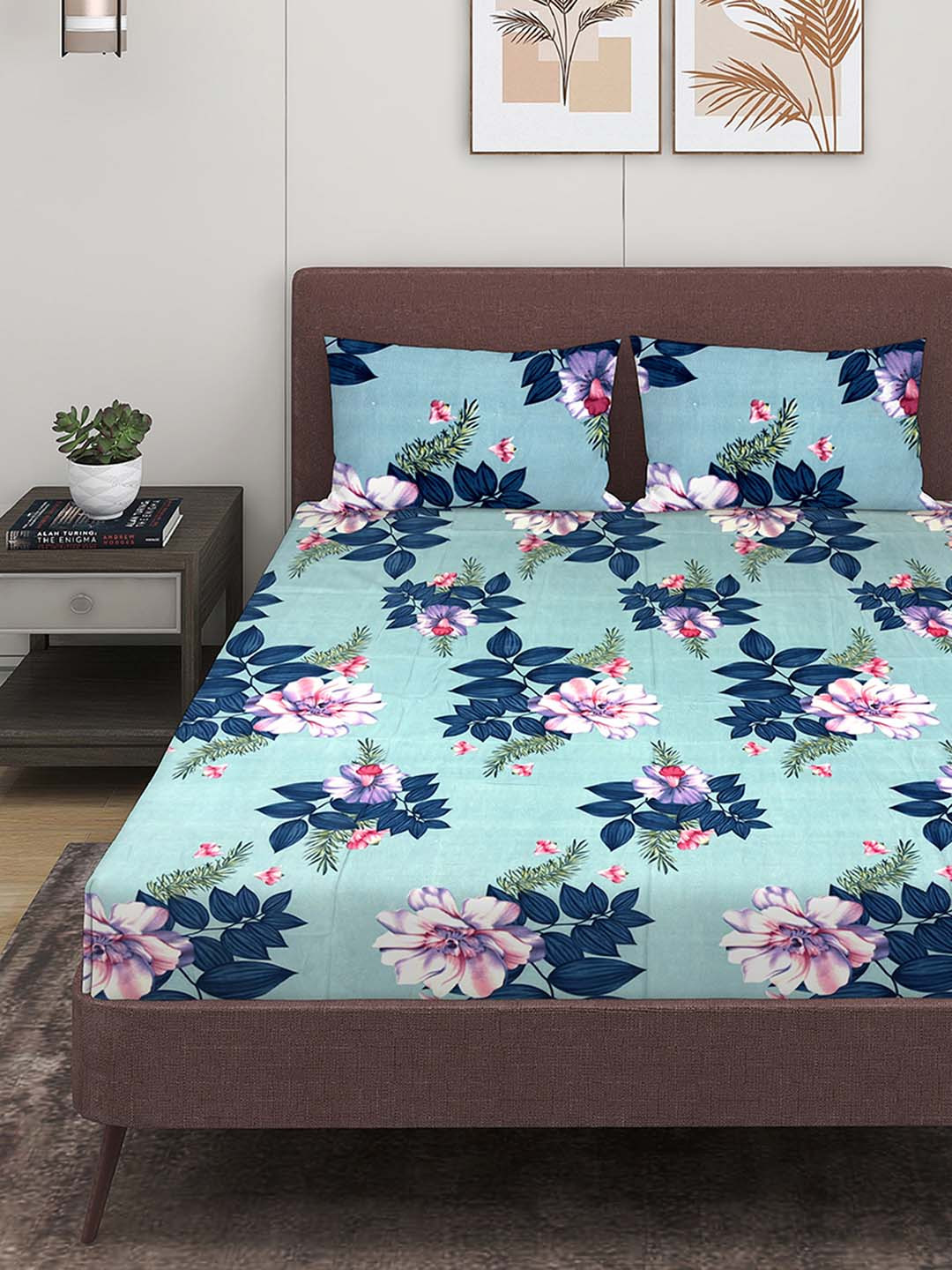 

ROMEE Blue & White Floral 144 TC Queen Bedsheet with 2 Pillow Covers
